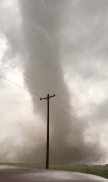 Varios tornados impactaron el fin de semana en Louisiana, Oklahoma y Texas, causando graves estragos, sin que se reportaran muertos o heridos de momento.