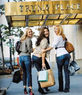 Las reinas dejan el palacio Trump