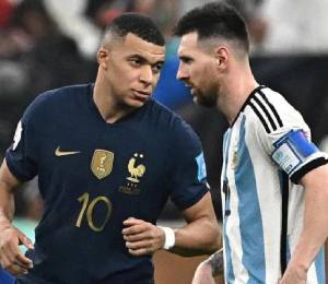 Lionel Messi se coronó campeón del mundo con Argentina en el Mundial de Qatar 2022, dejando como subcampeón a la Francia de Mbappé.