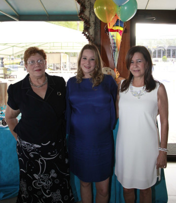 Román Valenzuela Pineda esta por nacer