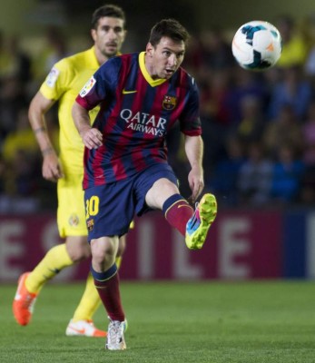 Barcelona se alía con la suerte y sigue vivo en la lucha por la Liga