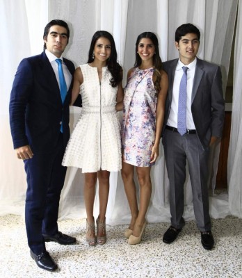 Alumnos de la EIS celebran misa de acción de gracias