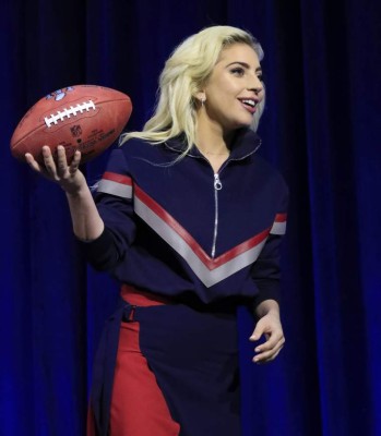 Lady Gaga asegura que sorprenderá en el Super Bowl