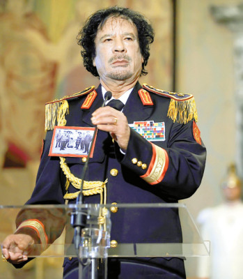 La camada Gadafi: represión y farándula