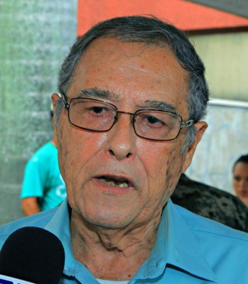 Juan Orlando: 'El flujo en la entrega de medicinas debe mejorar”