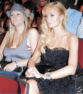 Juez convoca a Paris Hilton a audiencia