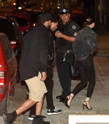 Selena Gómez y The Weeknd romanceando en Buenos Aires