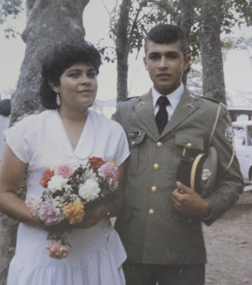 El álbum privado de la infancia y juventud de Juan Orlando Hernández