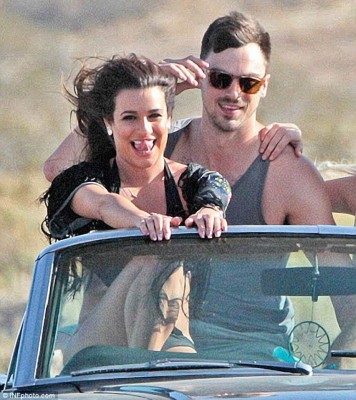 Lea Michele defiende a su novio exgigoló