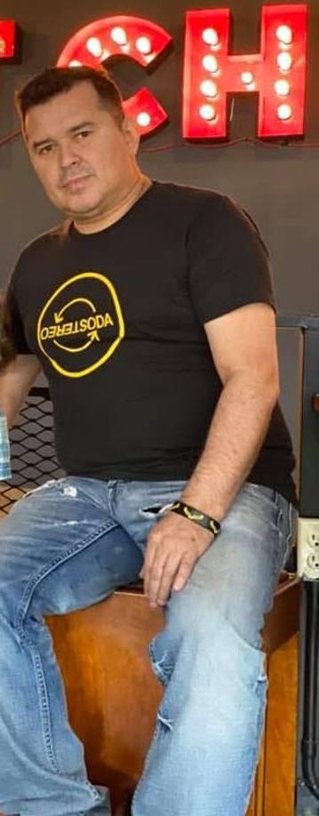 Residía en el municipio de Corquín.