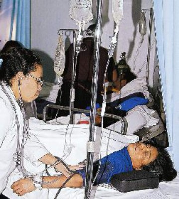 52 intoxicados tras comer carne de pollo