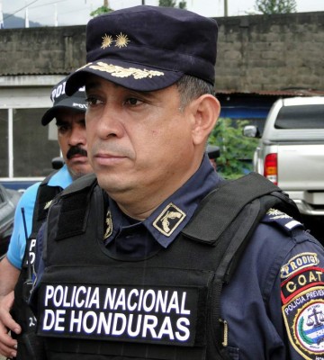 Dan L100 mil para reparar patrullas y motocicletas de la Policía