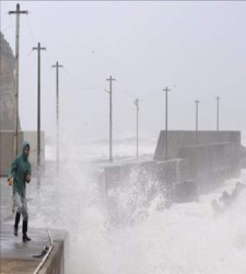 Alarma en Japón por llegada de supertifón