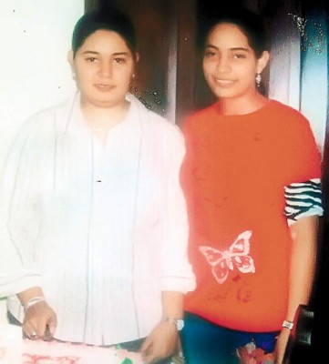 Hermanas Padilla siguen plagiadas