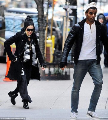 'He tenido amantes que eran tres décadas más jóvenes que yo': Madonna