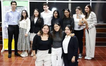 Javier Vega, Camila Tábora, Iroshka Flamenco, Santiago Sosa, Stephanie Pacheco; Malaky García, Rachel Girón, Adriana Escoto, María José Andino, Andrea Molina y Ana Caballero