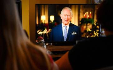 Este es el segundo mensaje de Navidad de Carlos como monarca de Inglaterra tras la muerte de su madre, la reina Isabel II, en septiembre de 2022.
