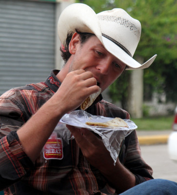 A caballo de Canadá a Brasil para demostrar que todavía hay gente buena