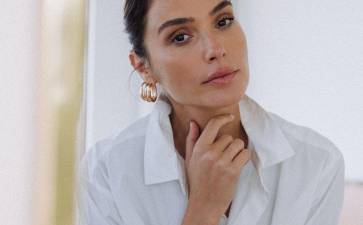La actriz israelí , de 38 años, reveló la noticia y el significado detrás del nombre de su hija, Ori.