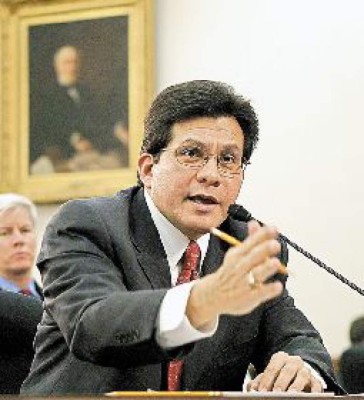 El jueves declarará Alberto Gonzales