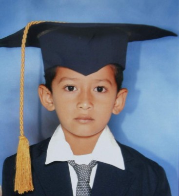 'Al llegar a la iglesia miré que mi niña estaba muerta en el piso”