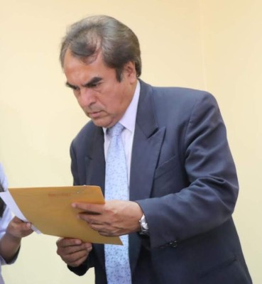 Hay varios candidatos para el TSC con experiencia de hasta 30 años