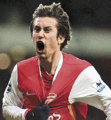 Rosicky le dio el triunfo al Arsenal