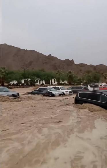 Las imágenes de las torrenciales inundaciones en el Valle de la Muerte, el lugar más caliente del mundo