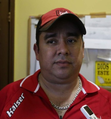 Viajeros compran los boletos con anticipación para salir mañana