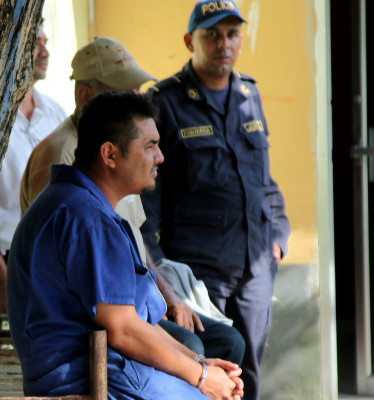 A mecánico acusan de crimen de pintor