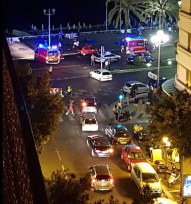 Atentado en Francia: Un camión embiste una multitud