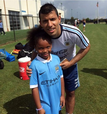 Familia de Boniek García se lo pasa a lo grande con Messi, Tévez y Agüero