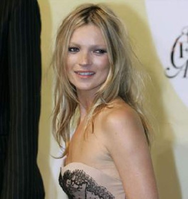 Policía de Londres quiere interrogar a Kate Moss sobre consumo de cocaína