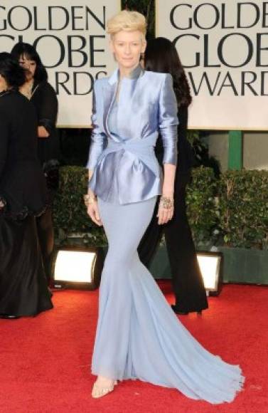 Tilda Swinton llegó ceñida de Haider Ackermann para los Globos de Oro 2012.<br/>