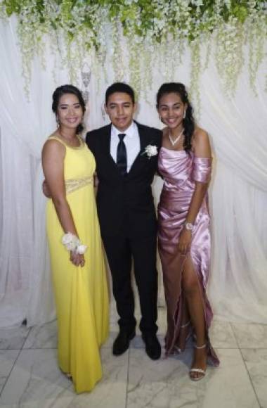 Cesia Alfaro, Luis Zelaya y Eylin Varela.