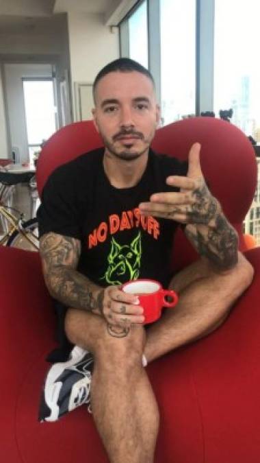 Según EFE el movimiento, que es a todas luces un intento de boicot a La Academia Latina de la Grabación, fue iniciado por J Balvin, quien tiene dos nominaciones a mejor canción urbana por 'Caliente' y 'Con altura'- interpretada con Rosalía.<br/>