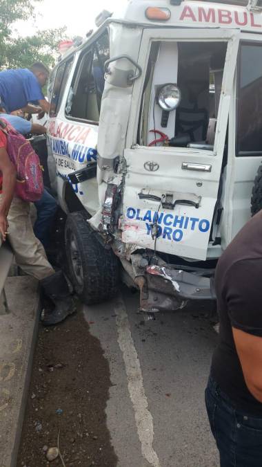 De momento se desconoce cómo ocurrió el accidente, pero la Policía de Tránsito ya está investigando. 