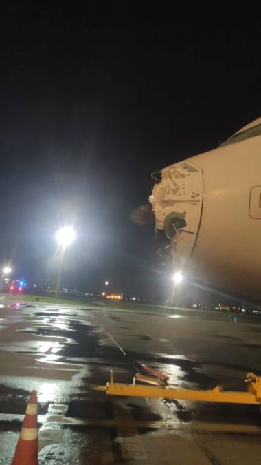 Los pasajeros del vuelo 1325 compartieron en redes sociales los momentos de terror que vivieron ante las severas turbulencias en la aeronave al atravesar la tormenta.