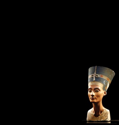 Momia y tesoros de Nefertiti estarían amurallados en tumba de Tutankamón