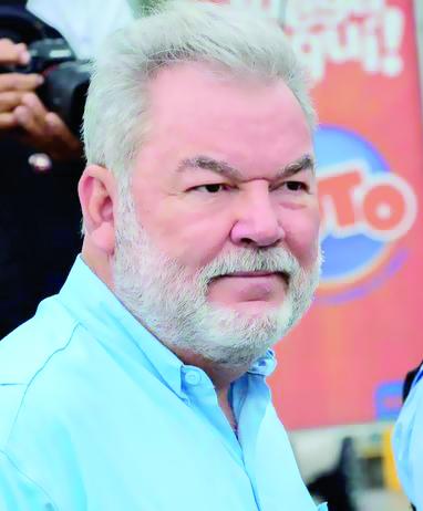 El alcalde sampedrano Roberto Contreras.