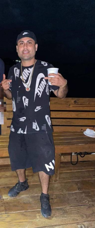 La familia de Dione Solórzano nunca estuvo de acuerdo con la relación ya que aseguran que Gilbert Reyes es celoso, violento y andaba armado por lo que temían que le pasara algo malo a la joven.