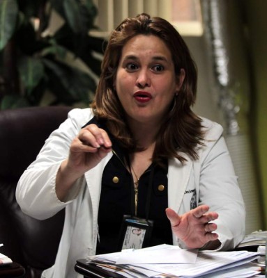 Forenses evaluarán a José Zamora por roce de bala en su mano