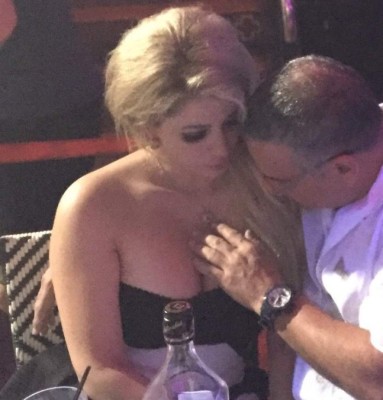 Captan a expresidente en 'comprometedora' situación