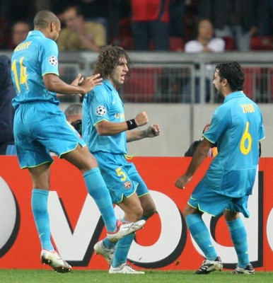 El Barça vuelve por sus fueros y se impone 2-0 en Stuttgart