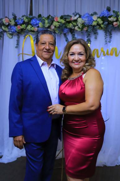 Julio Oliva y Amanda Menjívar