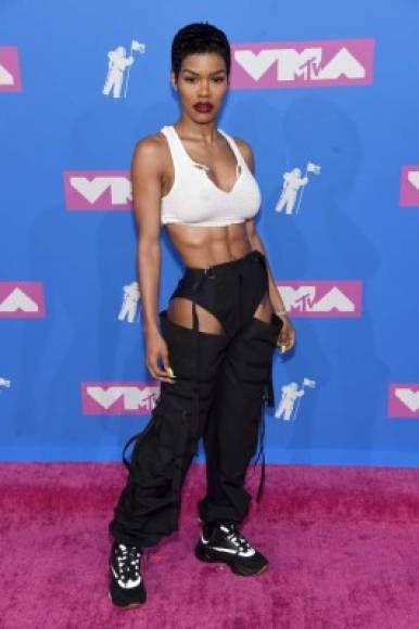 La cantante Teyana Taylor estaba en el gym cuando recordó que tenía que estar en los VMA's.<br/>