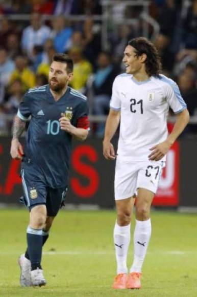 Cuando quieras, cuando quieras”, fue la respuesta sin titubeos de Lionel Messi a Cavani.