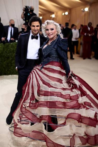 El diseñador Zac Posen y la cantante Debbie Harry.