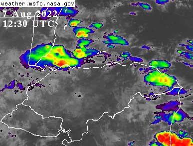 Imagen de las 6:30 amm hora local, del canal visible en canal infrarroja, donde el color rojo denota temperaturas frías, o sea una nube de uno 7 u 8 Km de altura.