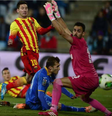 Doblete de Messi y el Barça pasa sin problemas a cuartos de Copa del Rey